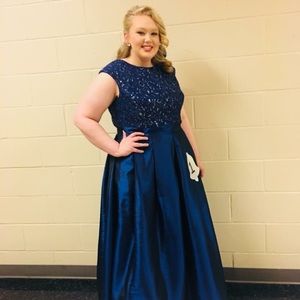 Meet your Posher, Laura